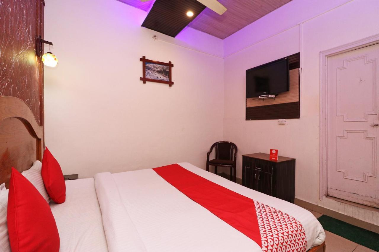 Готель Oyo 75571 Sai Pooja Lodging Мумбаї Екстер'єр фото